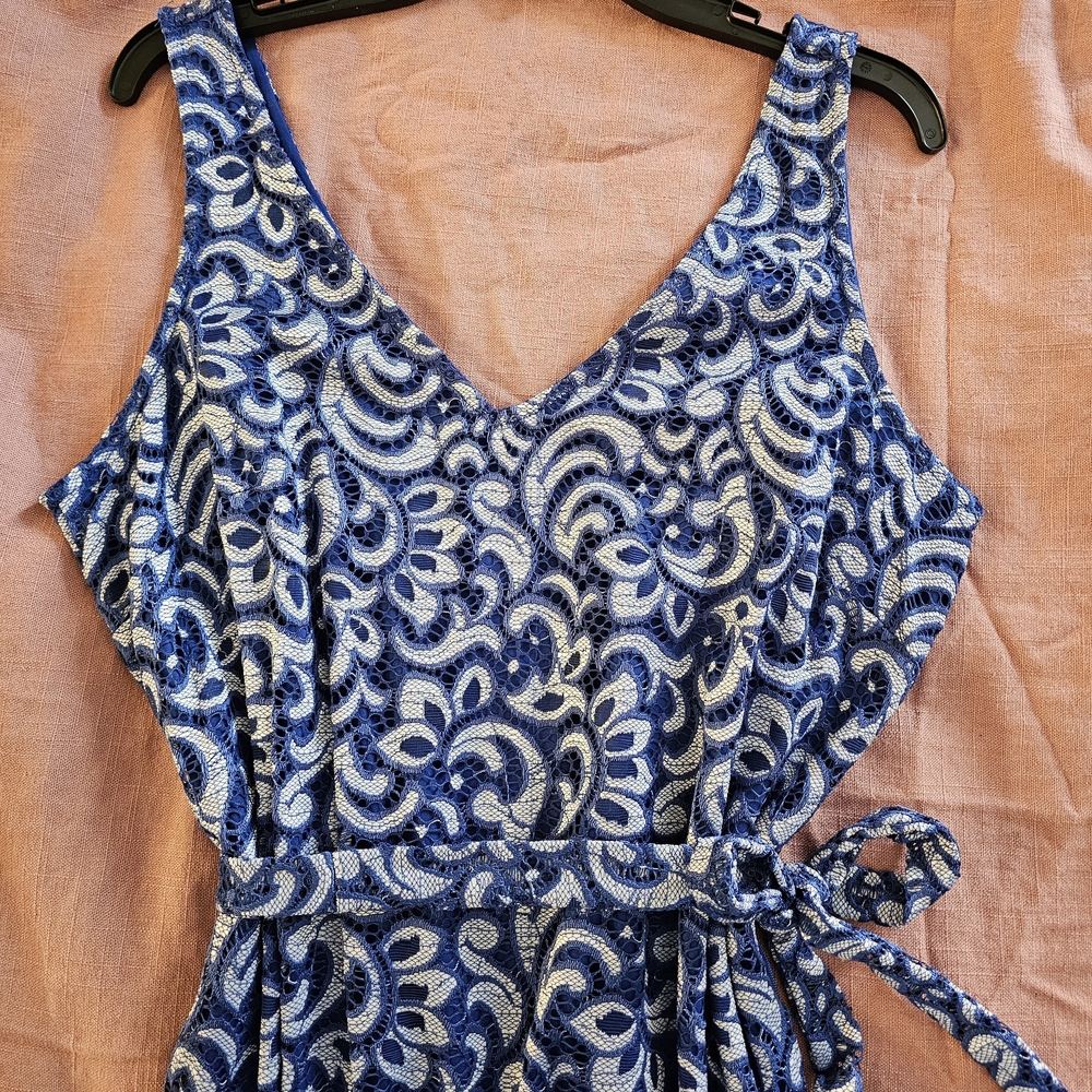 Maxi Dress Blue and White Lace Patterned Sleeveless